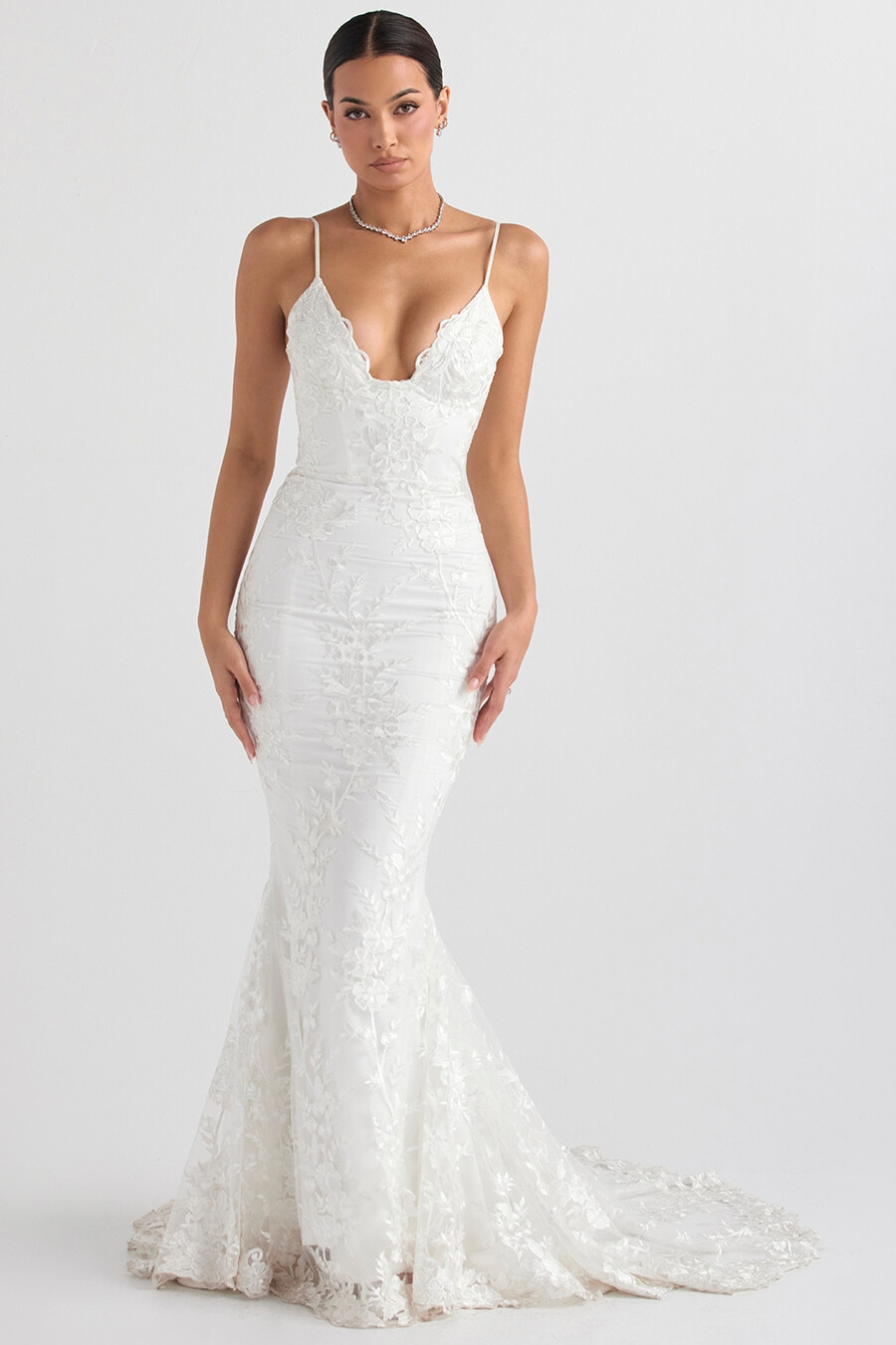 abito da sposa in pizzo bianco