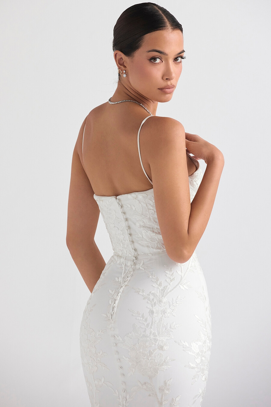abito da sposa in pizzo bianco