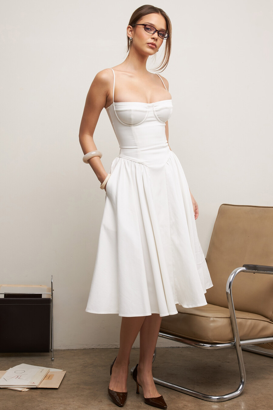 abito midi con corsetto bianco
