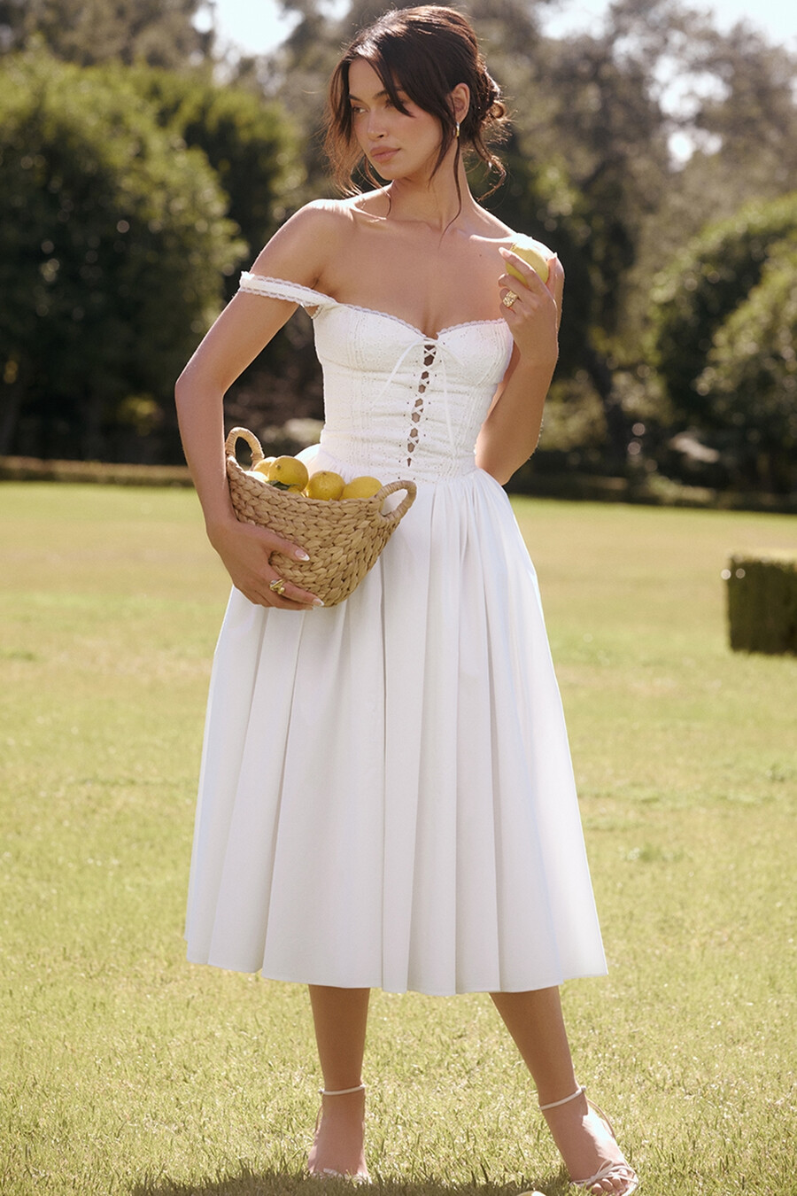 abito midi in pizzo inglese bianco e cotone