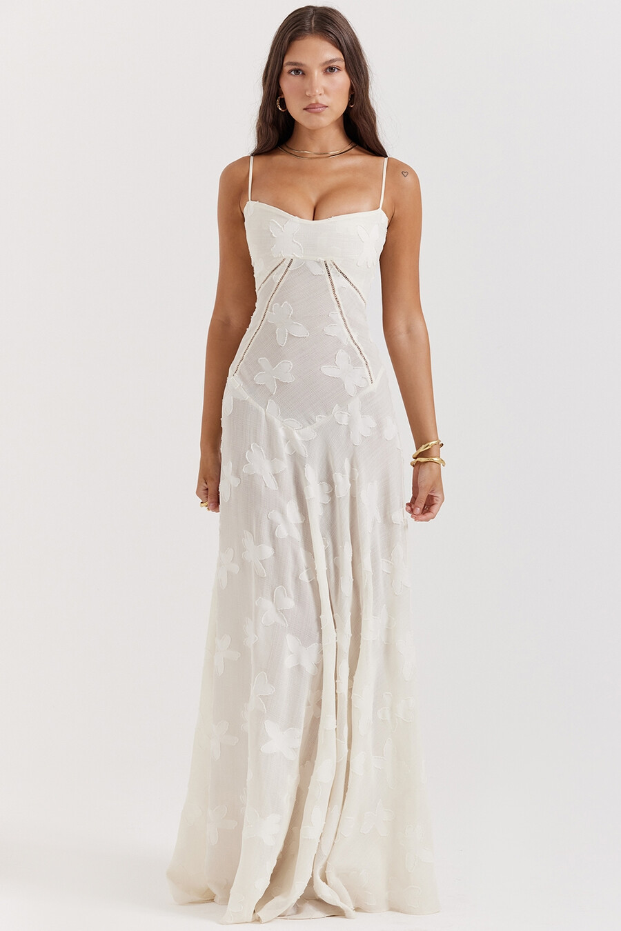 abito lungo vintage con schiena in pizzo floreale color crema