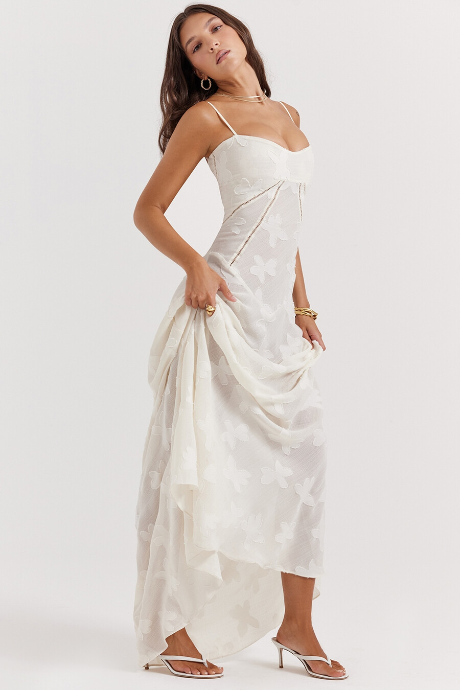 abito lungo vintage con schiena in pizzo floreale color crema