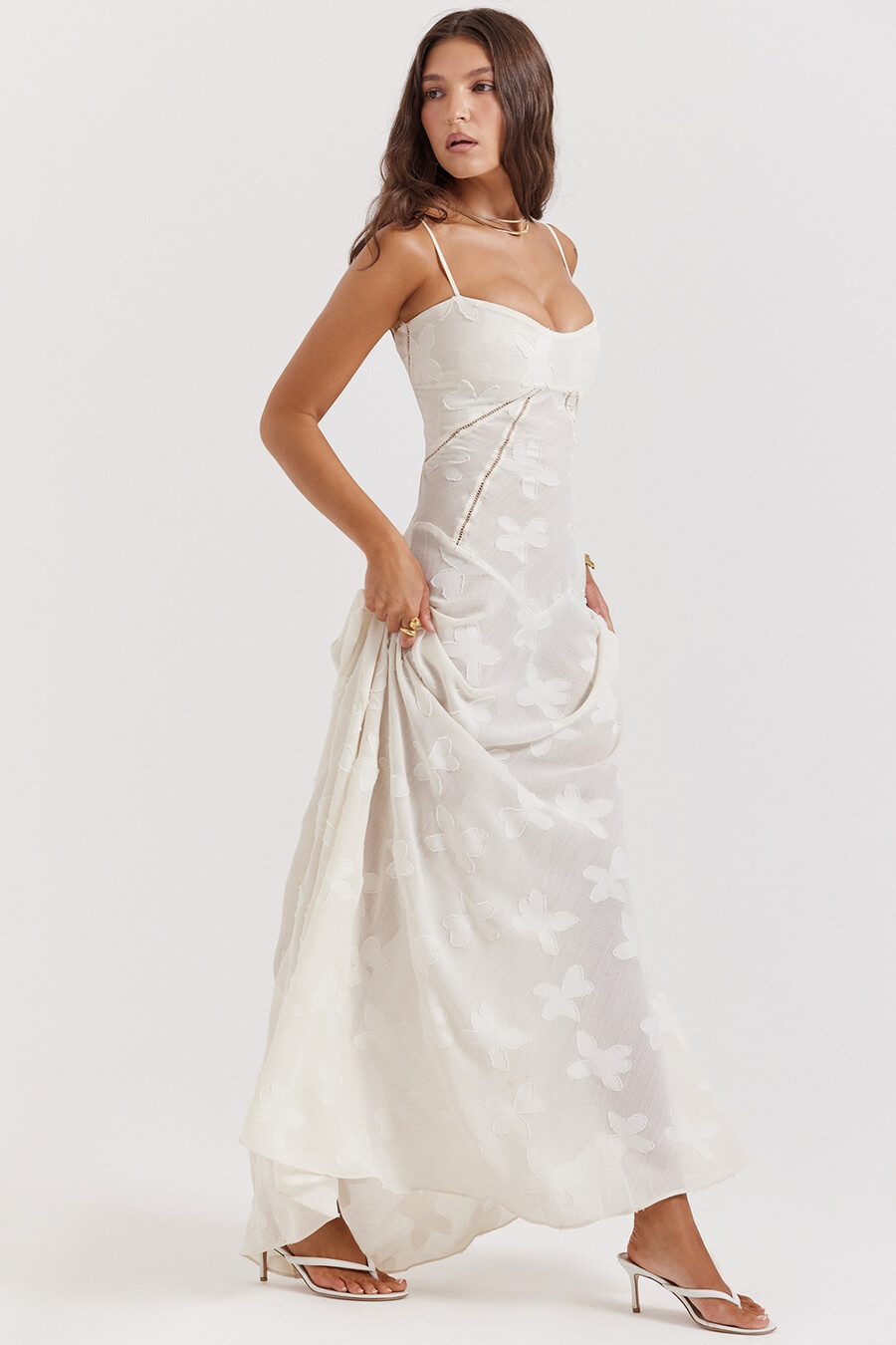 abito lungo vintage con schiena in pizzo floreale color crema