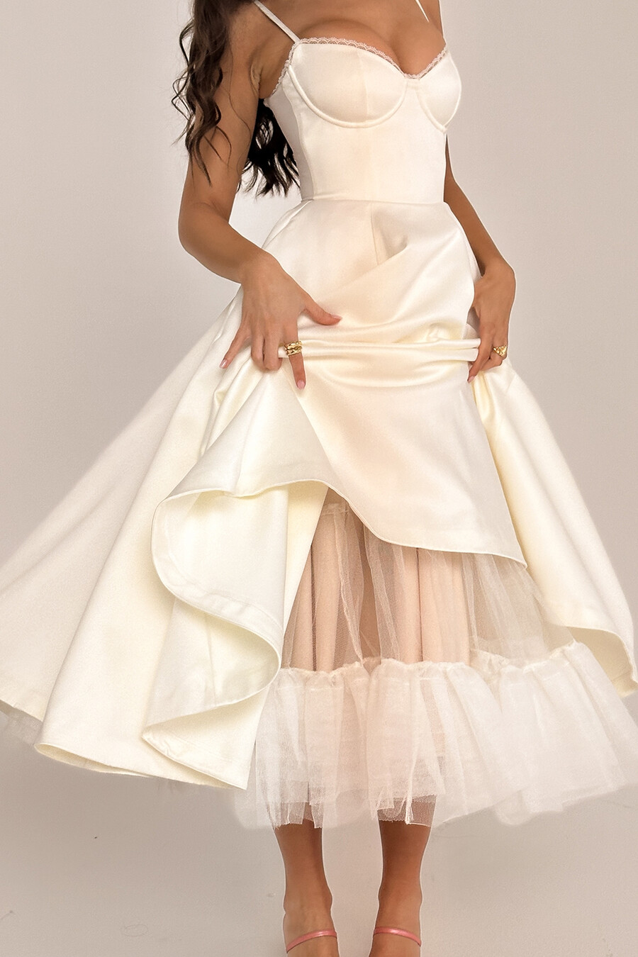 abito midi in tulle bianco