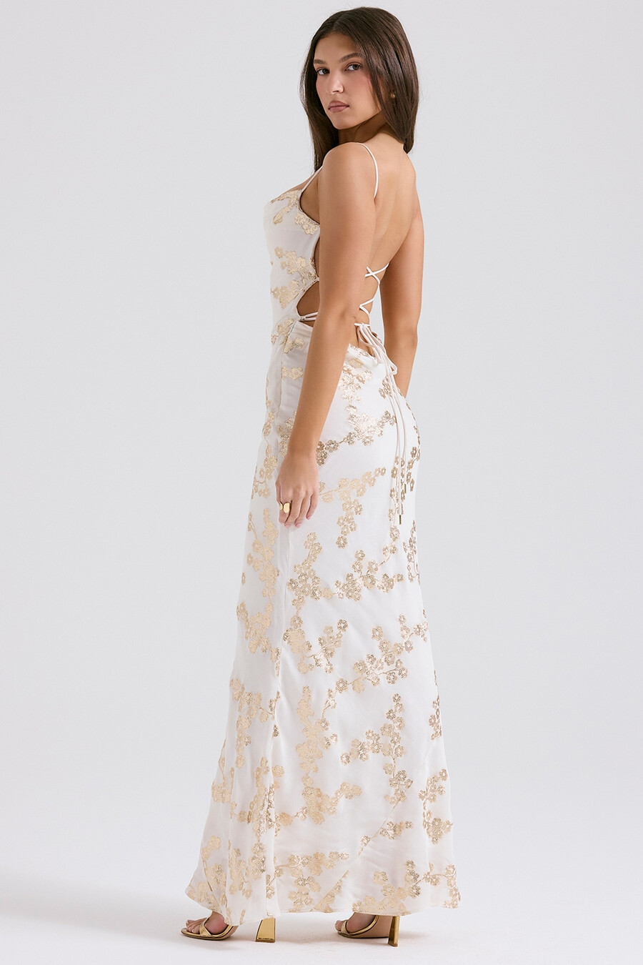 abito in raso jacquard bianco e oro