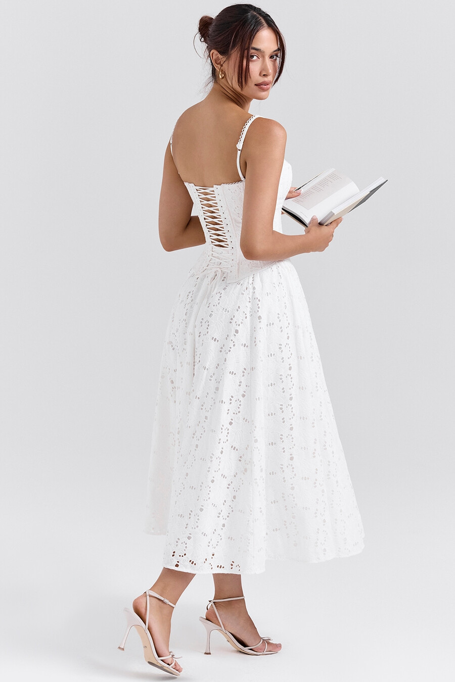 gonna midi in pizzo inglese bianco