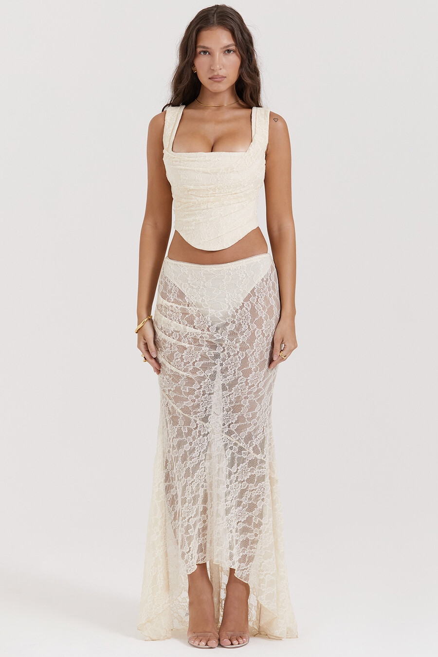 gonna lunga in pizzo crema vintage