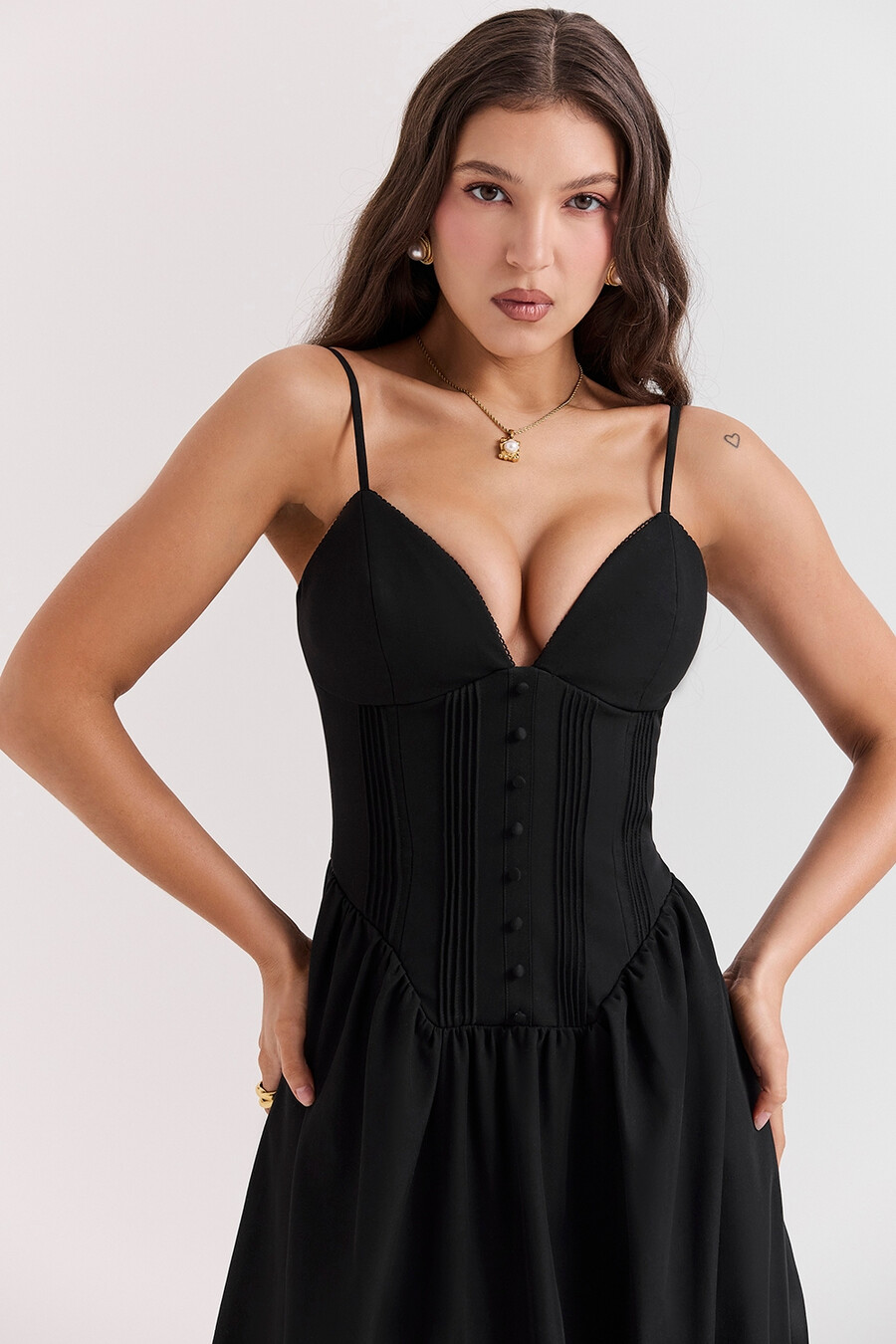 abito lungo con corsetto nero