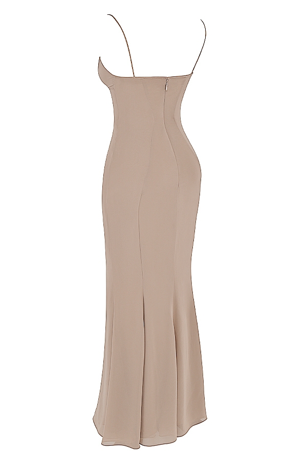 abito lungo con corsetto color latte