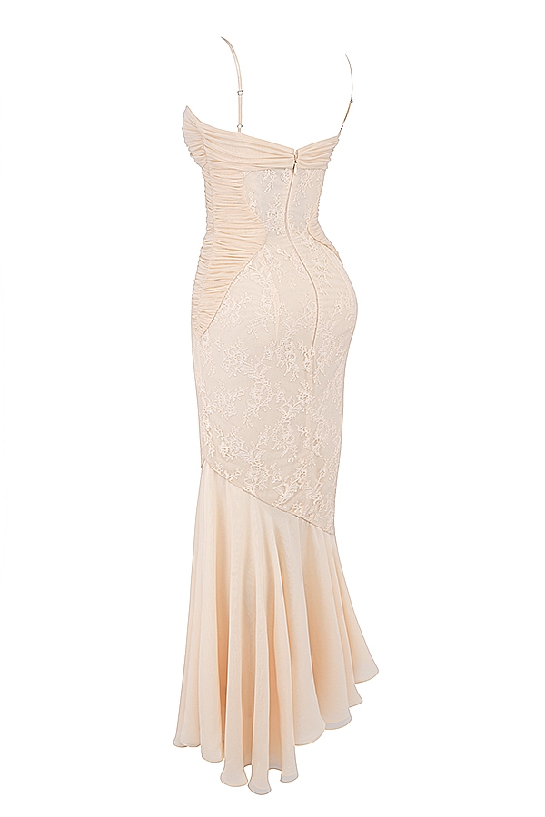 abito in chiffon e pizzo color vaniglia