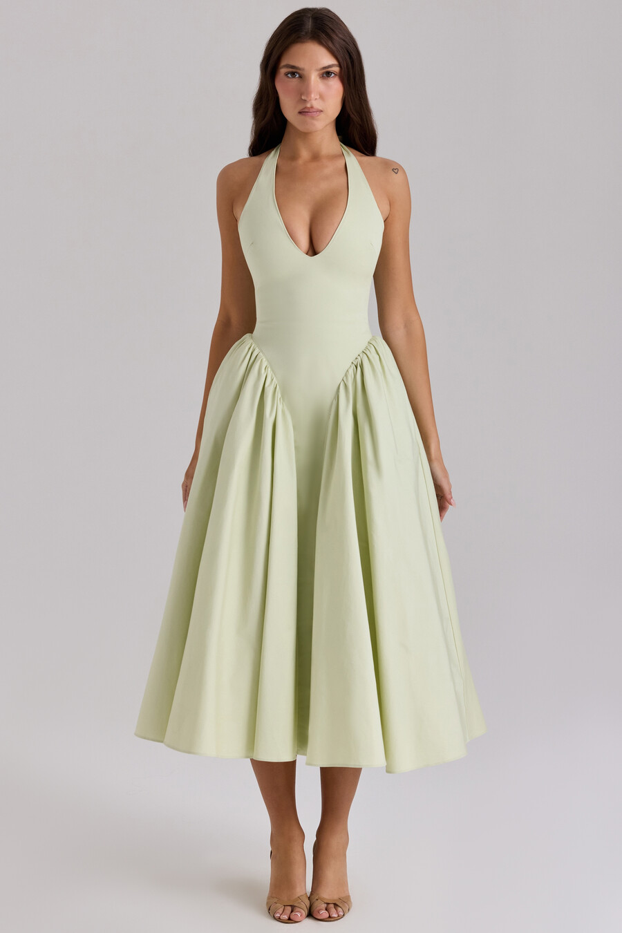 abito estivo midi in cotone pistacchio con scollo allamericana