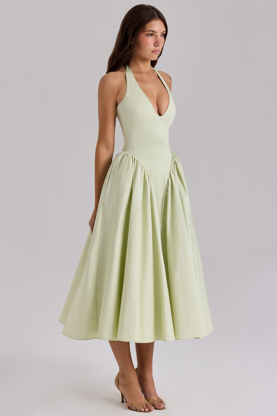 abito estivo midi in cotone pistacchio con scollo allamericana