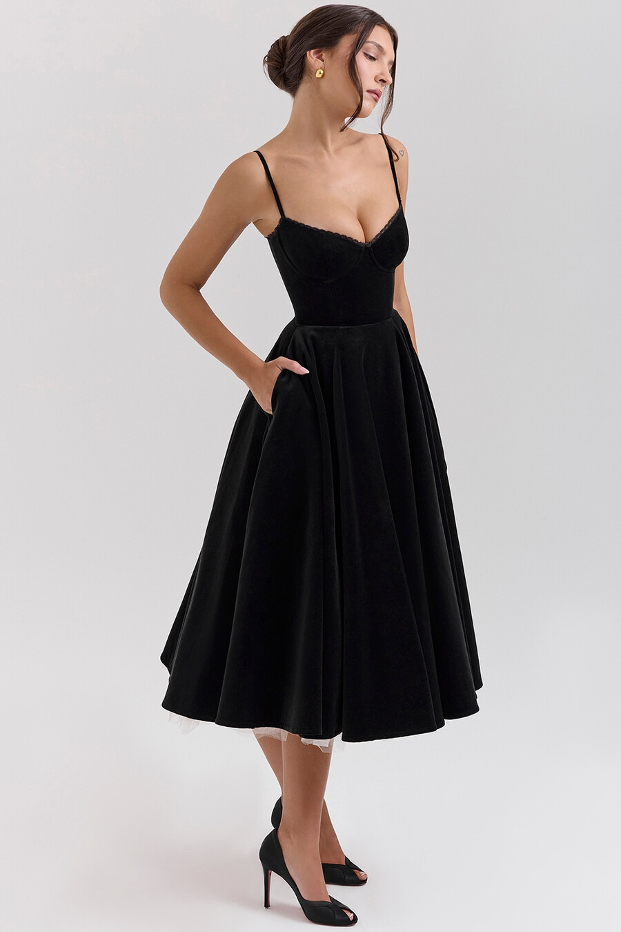 abito midi in tulle di velluto nero bolero