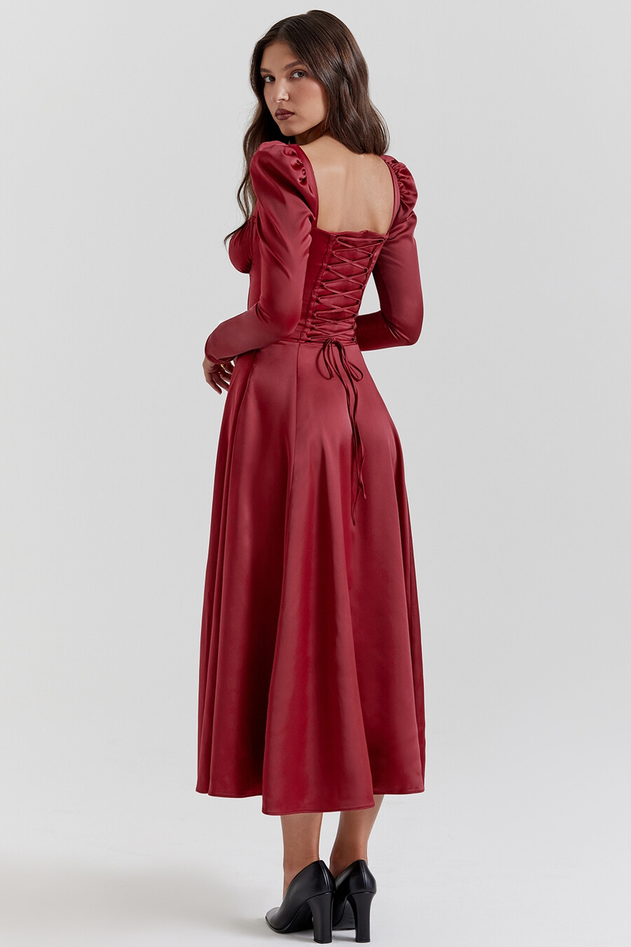 abito midi con corsetto color rubino