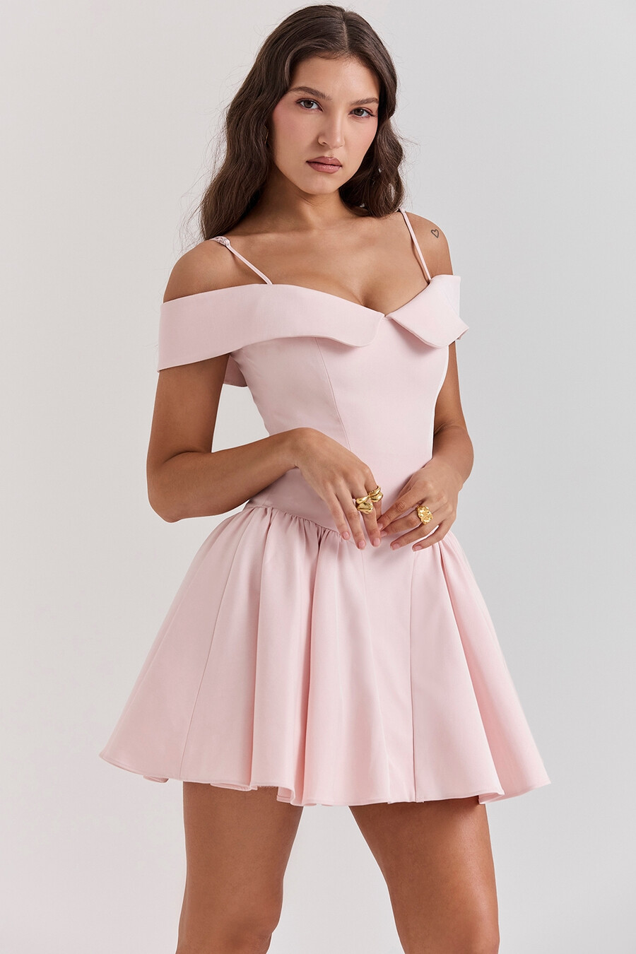 mini abito rosa ballerina con spalle scoperte