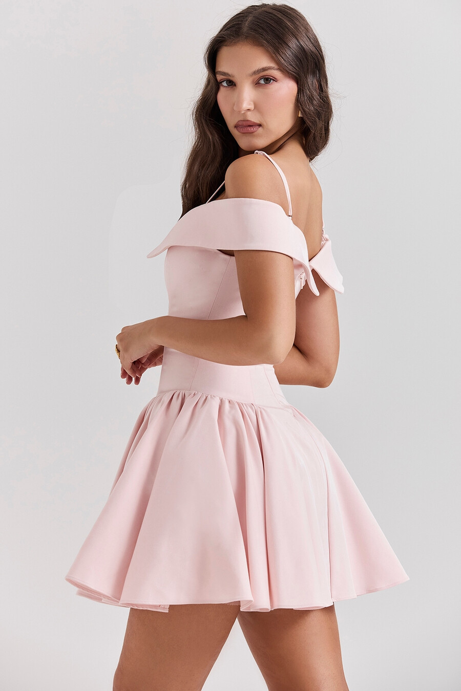 mini abito rosa ballerina con spalle scoperte