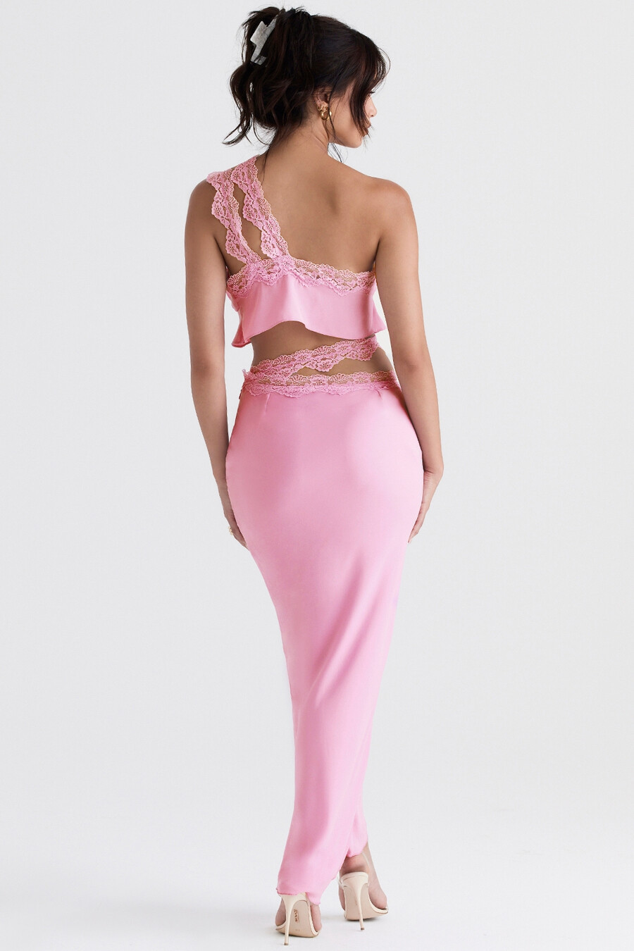 gonna lunga con pizzo rosa