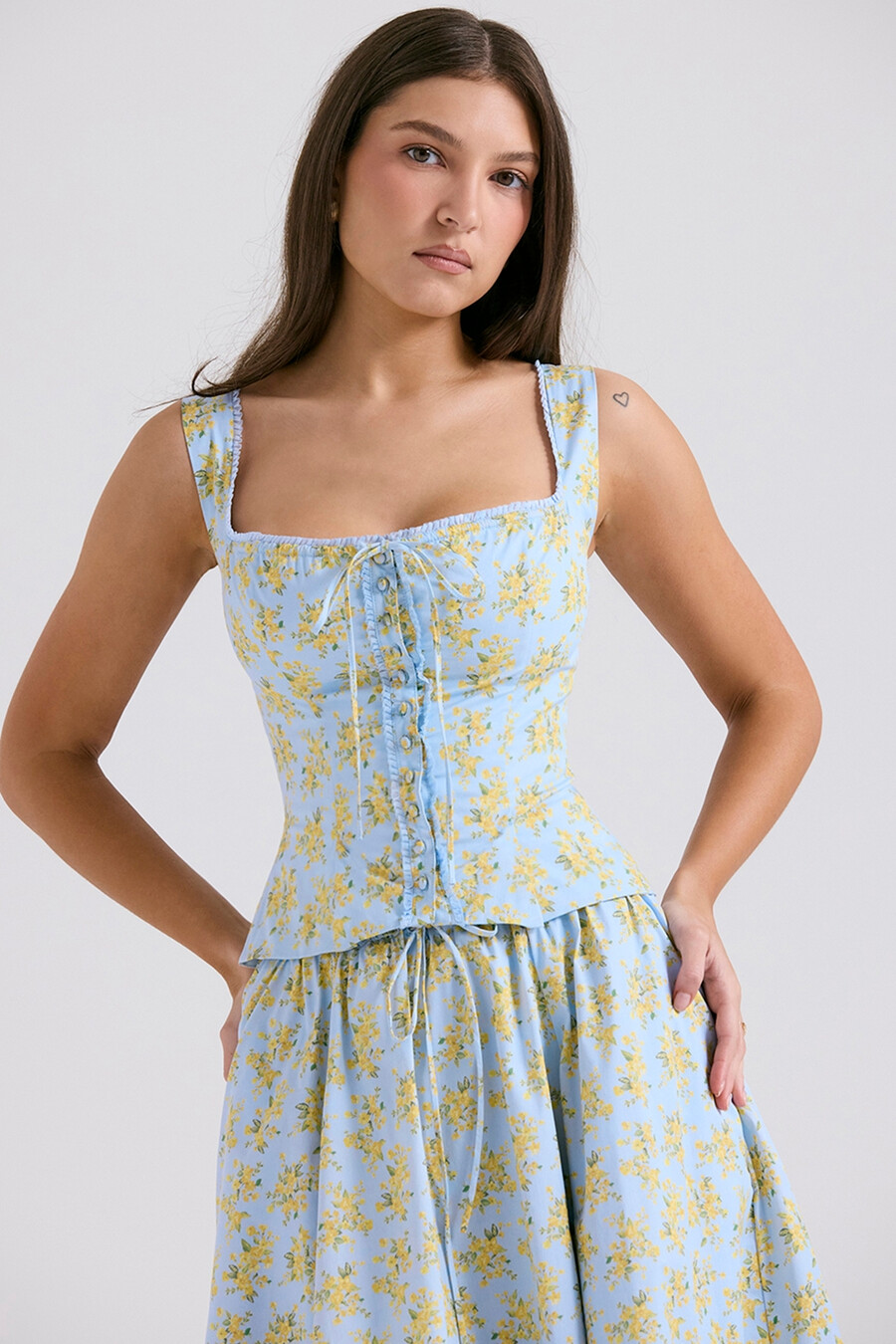 top in cotone con stampa floreale vintage blu tenue