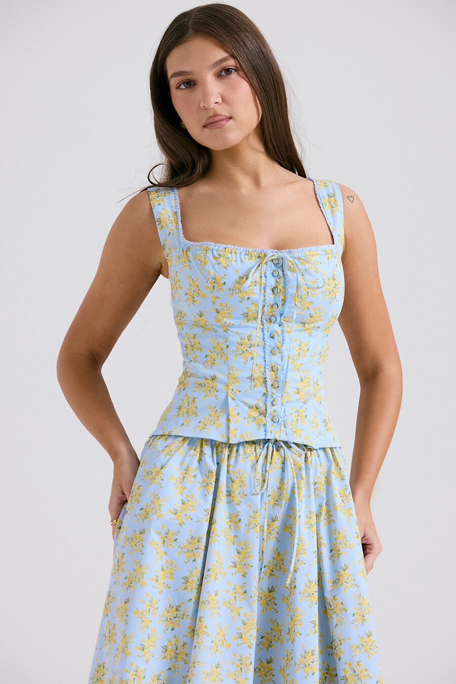 top in cotone con stampa floreale vintage blu tenue