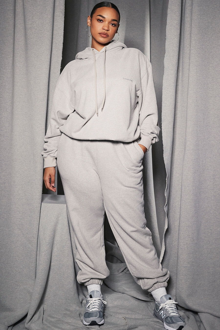felpa con cappuccio oversize grigio chiaro
