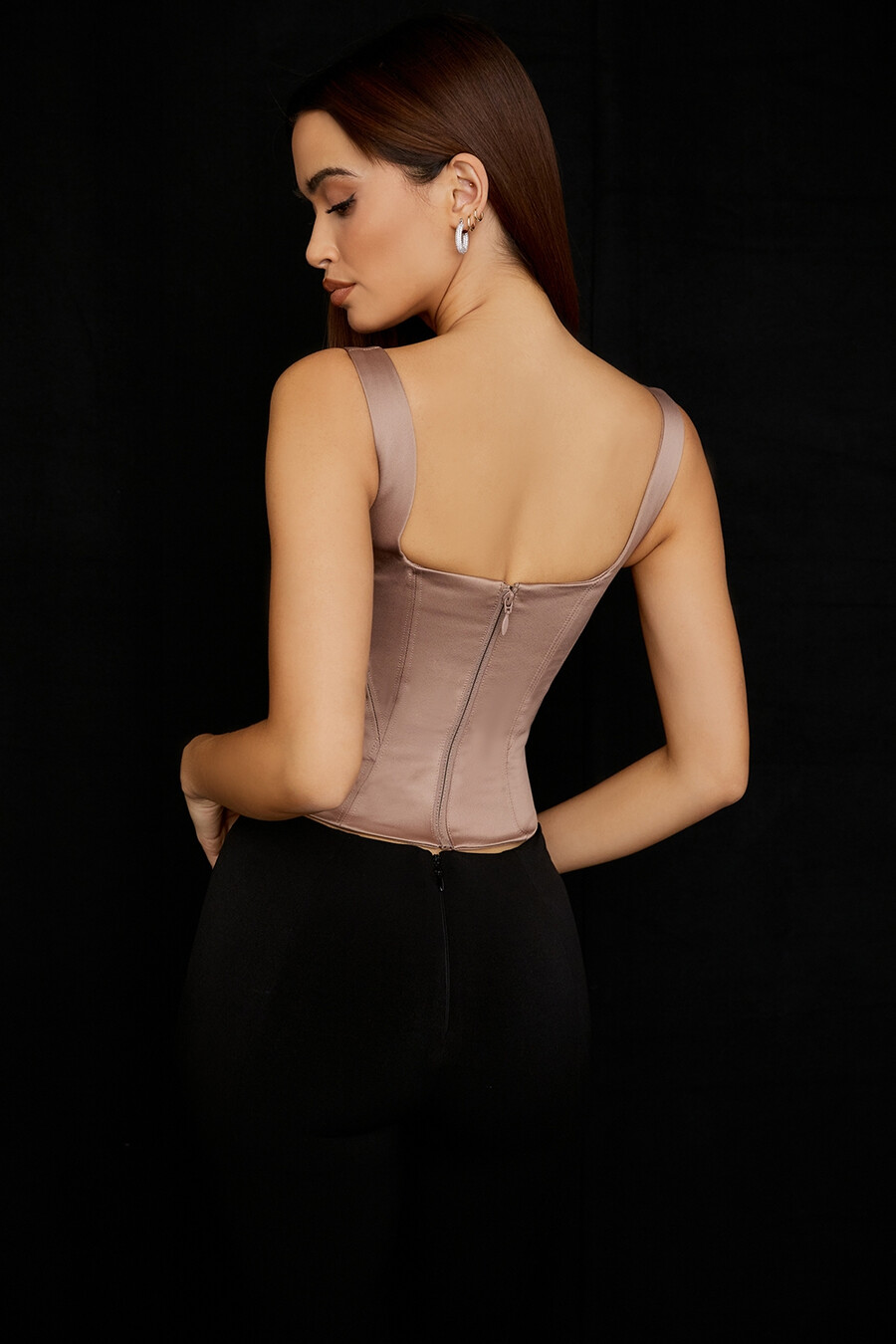 corsetto lungo in raso di pietra
