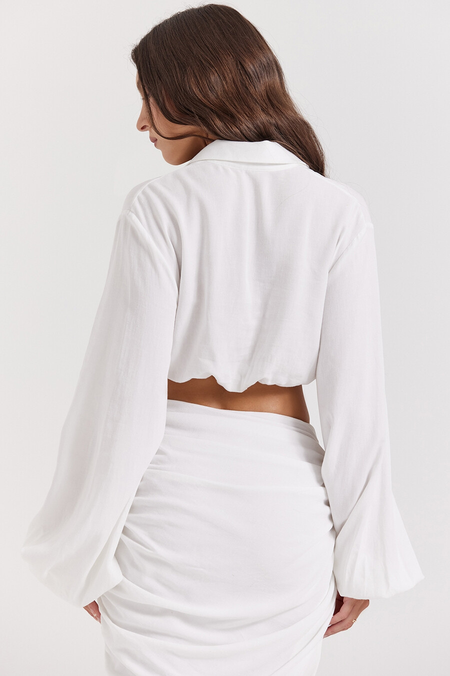 top scollato bianco