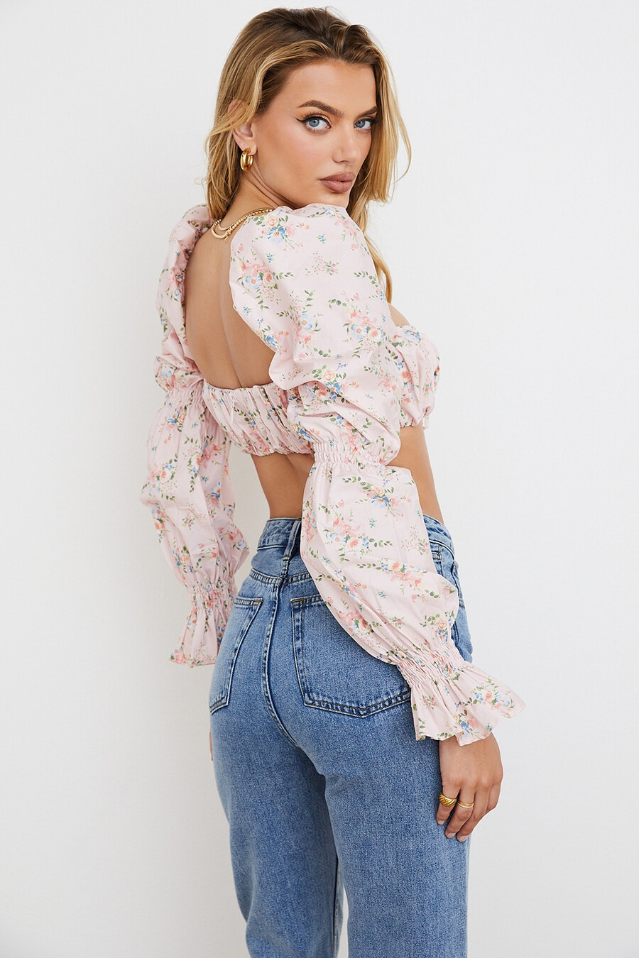 top bralette arricciato con stampa floreale rosa