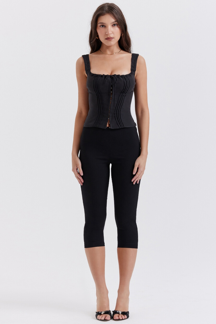 pantaloni capri neri